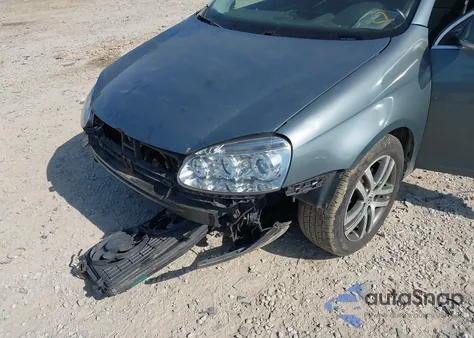 2006 Volkswagen Jetta 2.5 from USA, damaged, VIN 3VWSF71K06M798437